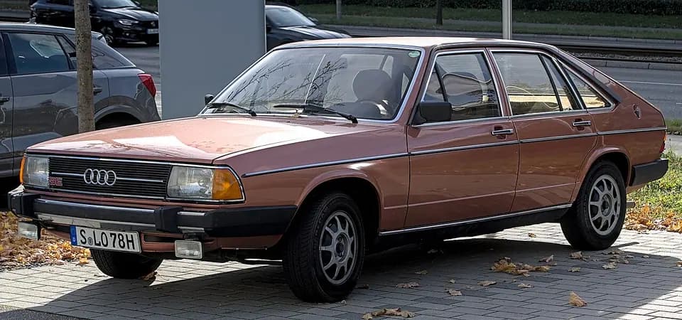 Eksempel på Audi 100 C2