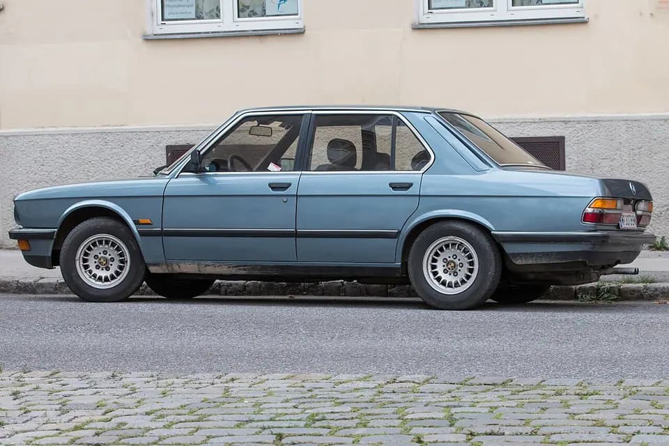 Eksempel på BMW E28